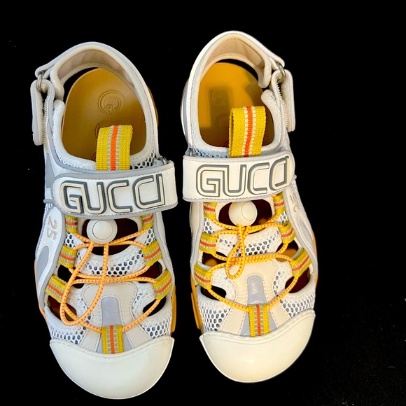 Gucci Sandals - Picture 1 of 5